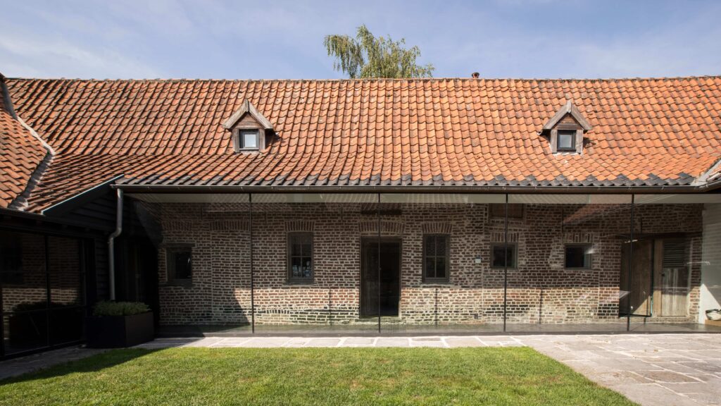 Architecture-ferme-au-carre-guillaume-da-silva-architecture-interieure-habitat-ferme-au-carre-lille-02