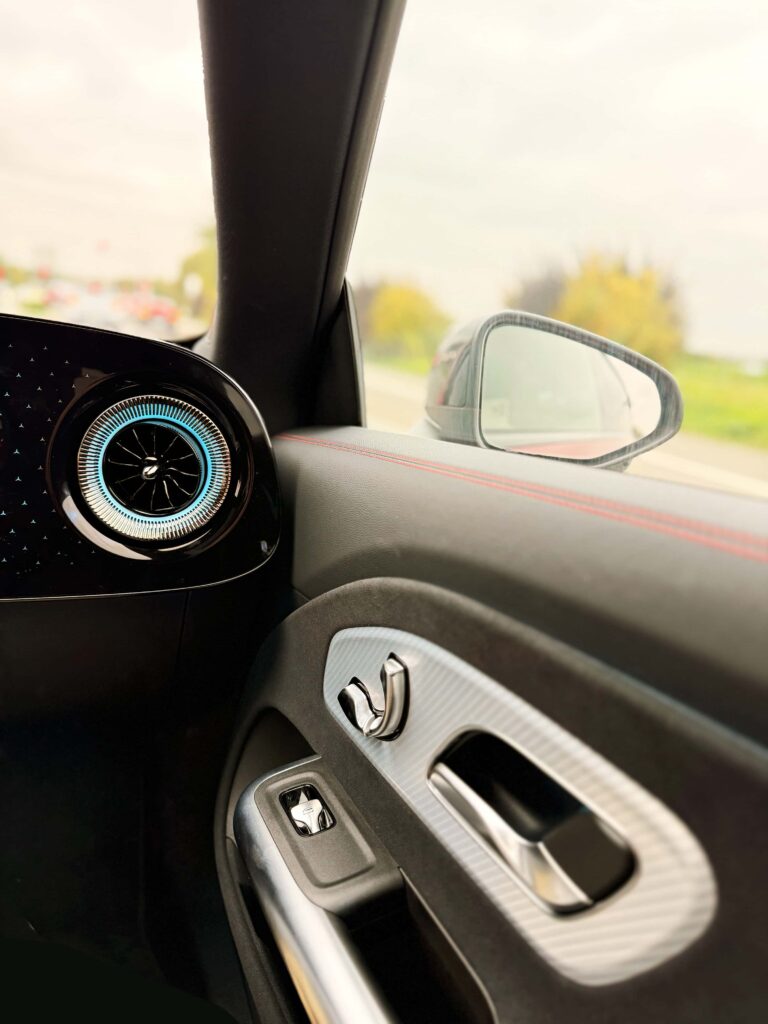 Lifestyle-Mercedes-CLA-electrique-09