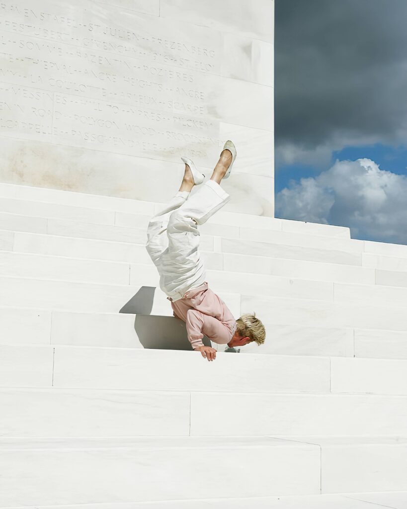 Lifestyle-Artup-03-Photo-7-Isabelle-Wenzel-Monument-8-serie-Motherland-Photographie-collection-CRP-©-Isabelle-Wenzel-768x960-Resize