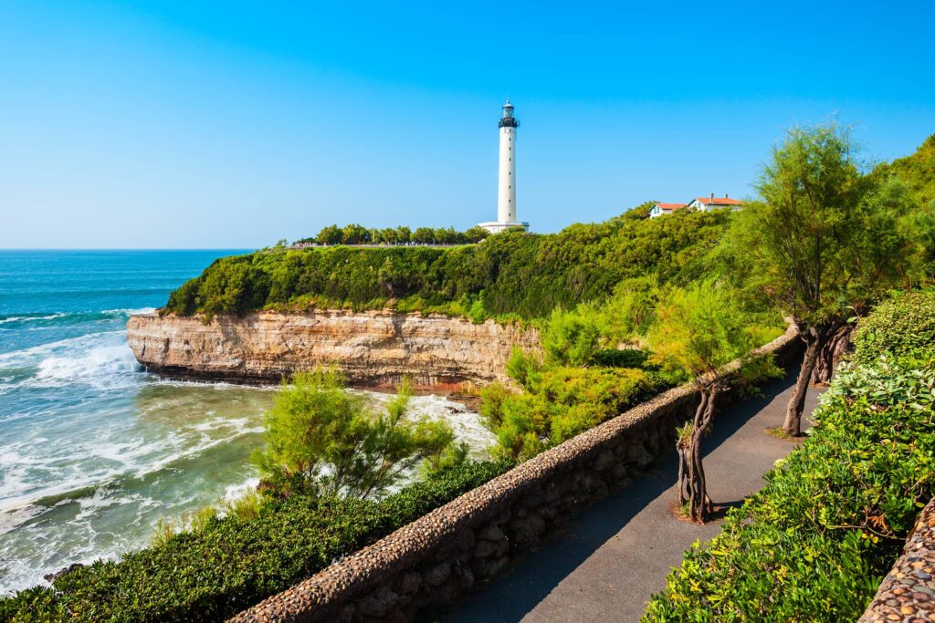 Evasion-Biarritz-02-shutterstock_2143429591-Phare-de-Biarritz©Saiko3p