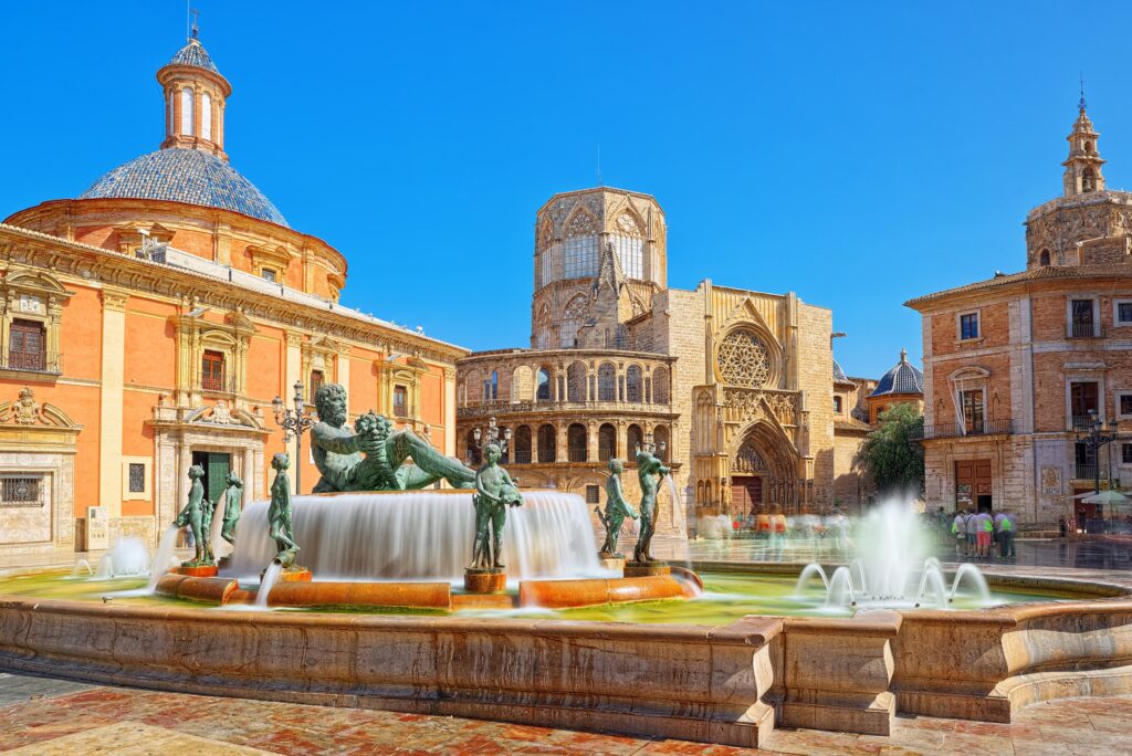 Evasion-Valence-01-Fontaine-du-rio-turia@AdobeStock-Brian-Kinney