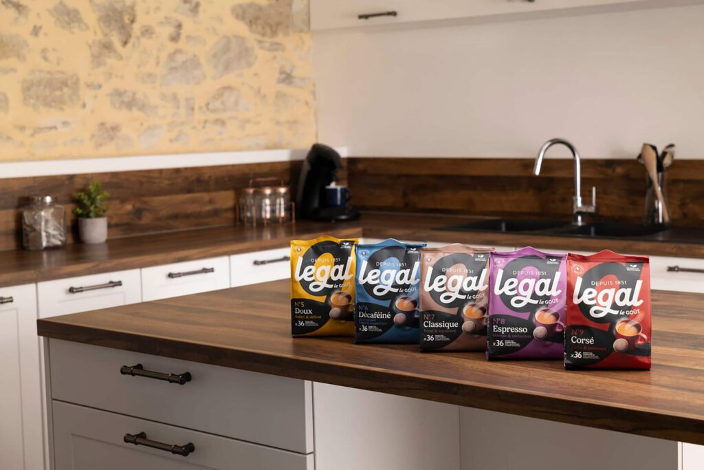 lifestyle-cafe-legal-05