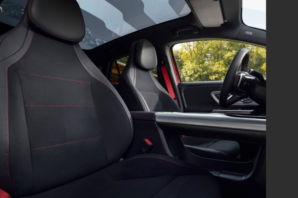 Lifestyle-Saga-Mercedes-Nouveau-GLA-07-26c0228_037 Lifestyle Saga Mercedes Nouveau GLA 07 26c0228 037